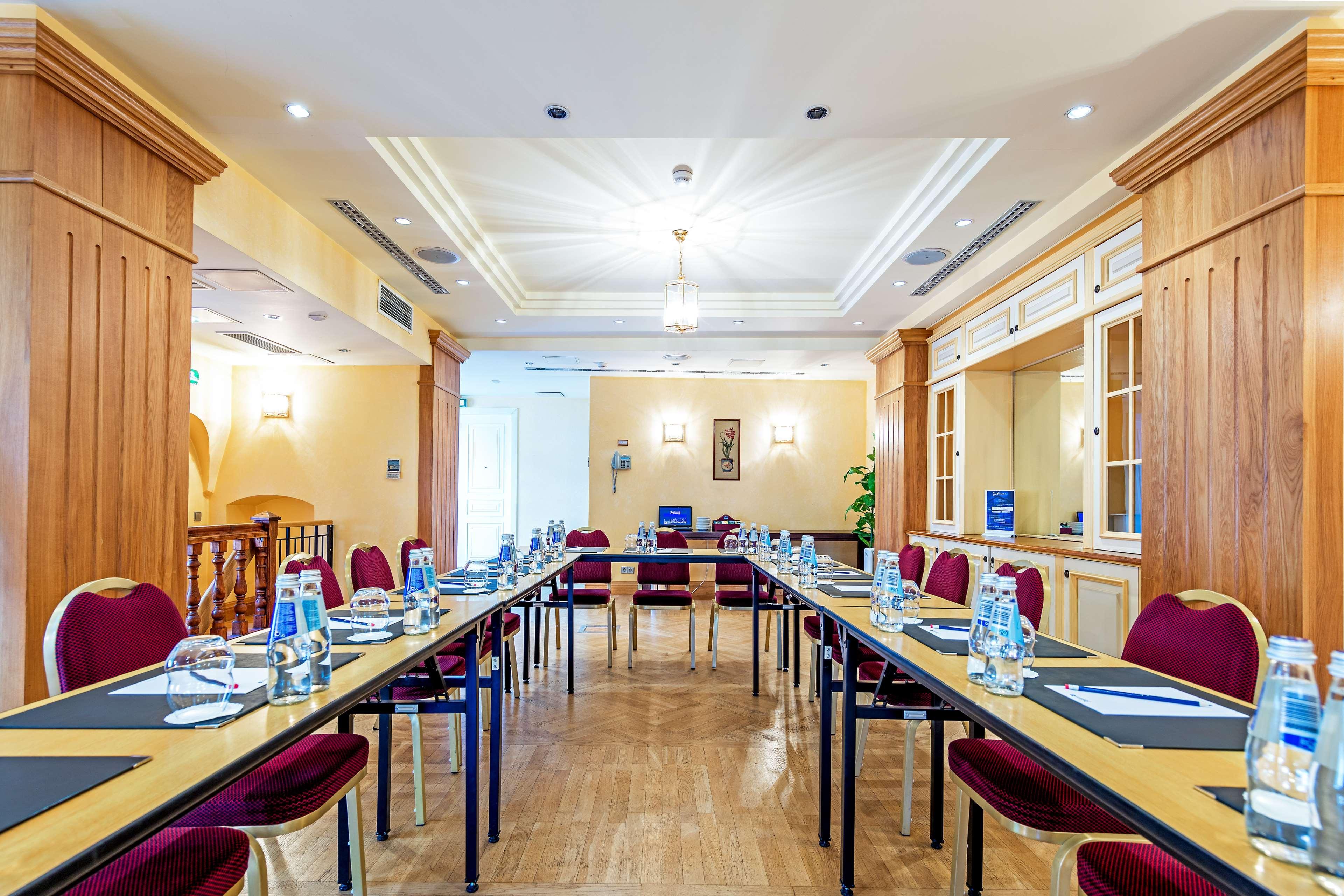 Radisson Collection Astorija Hotel, 5* Vilnius