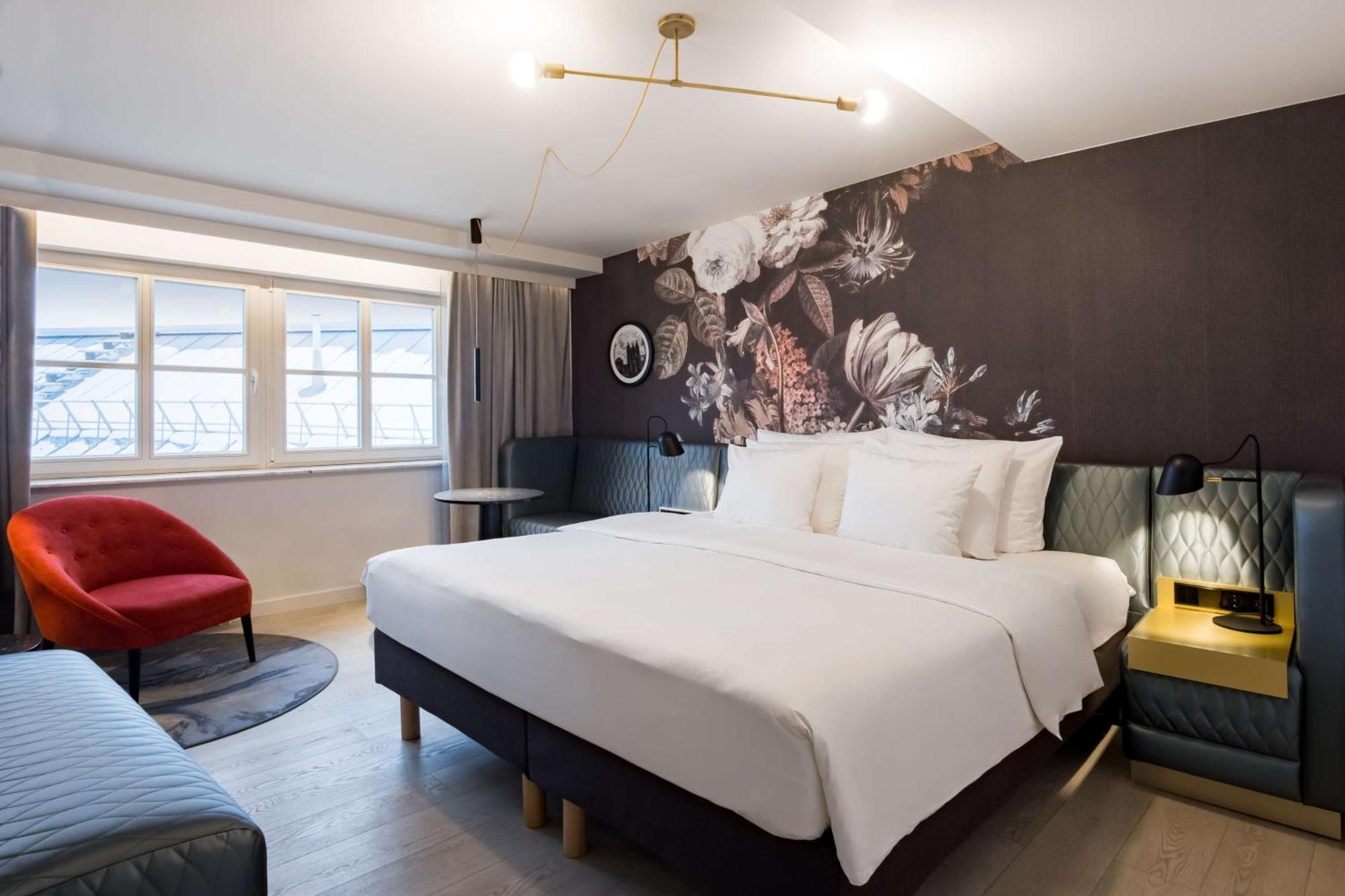 Radisson Collection Astorija Hotel,